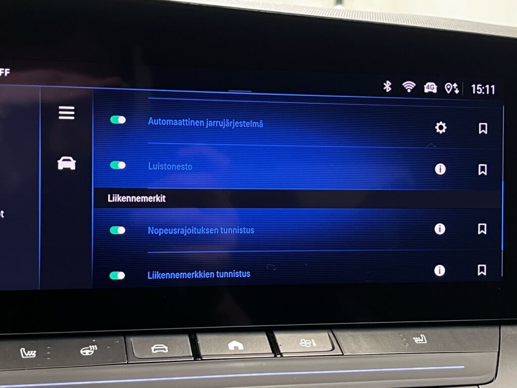 Opel Astra 2023 Musta