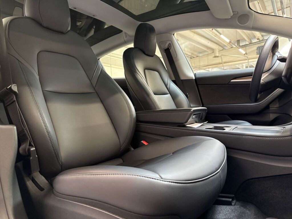 Tesla Model 3 2022 Harmaa
