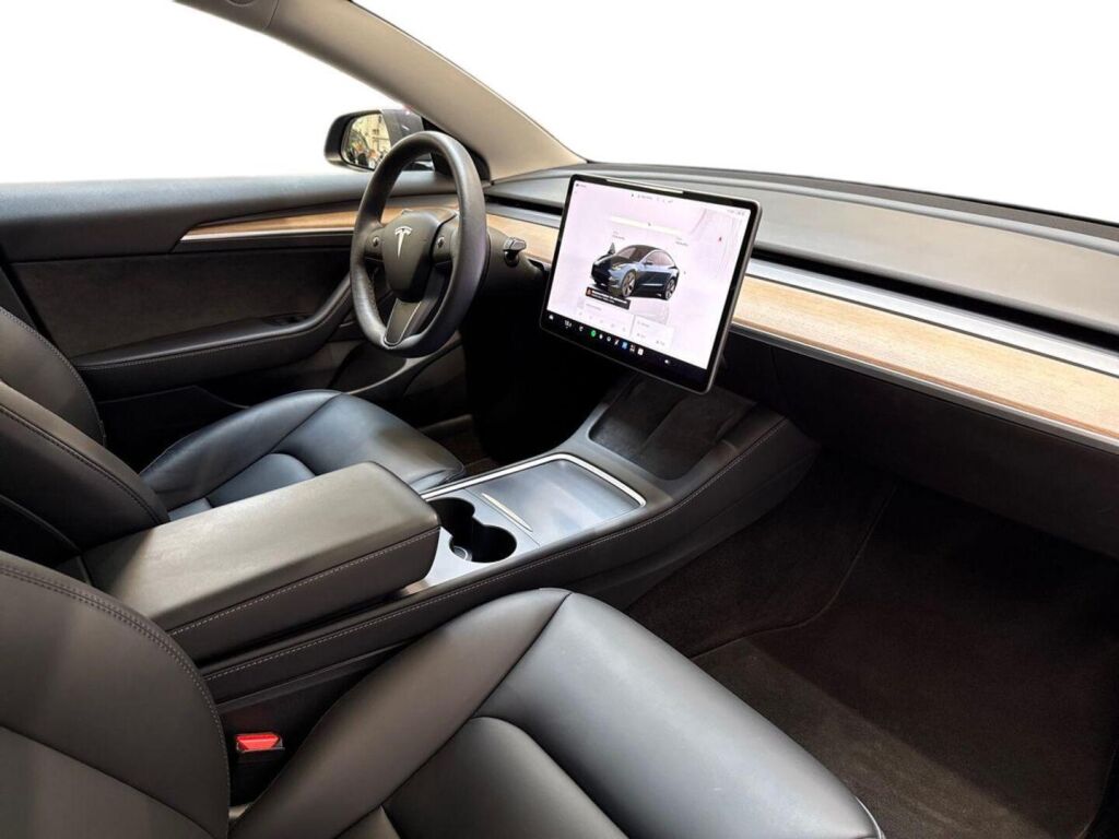 Tesla Model 3 2022 Harmaa