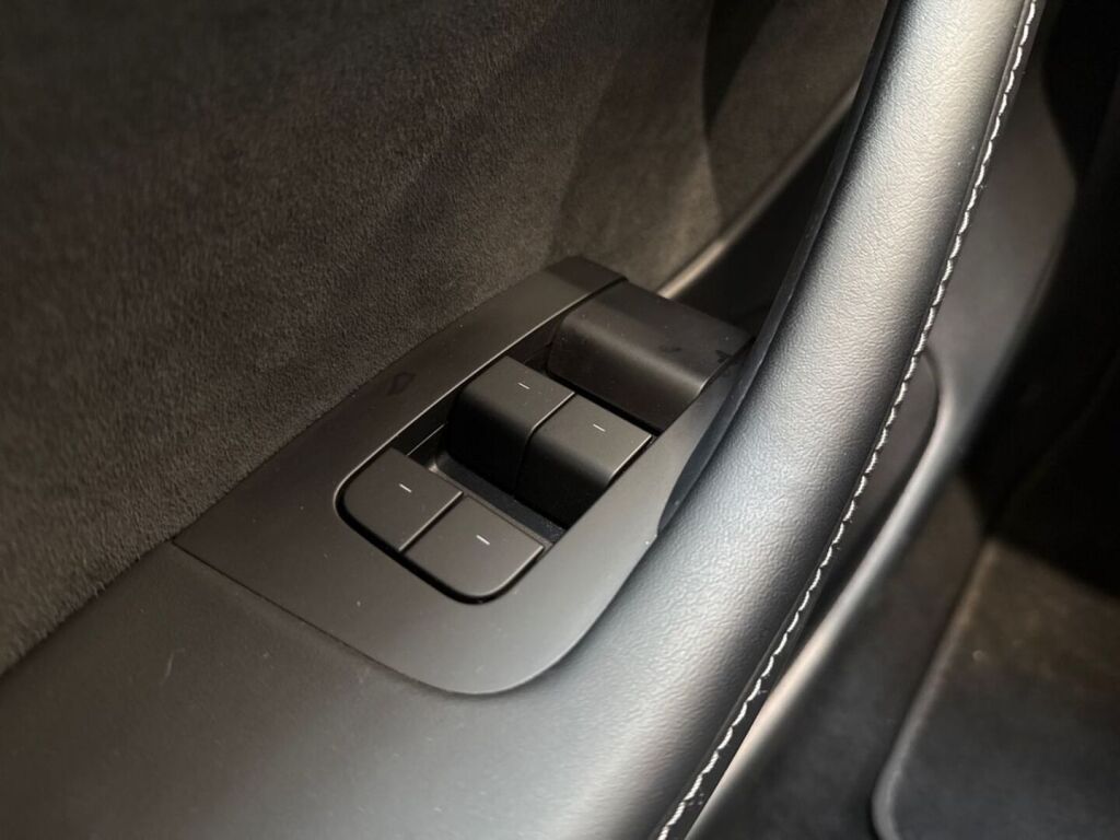 Tesla Model 3 2022 Harmaa