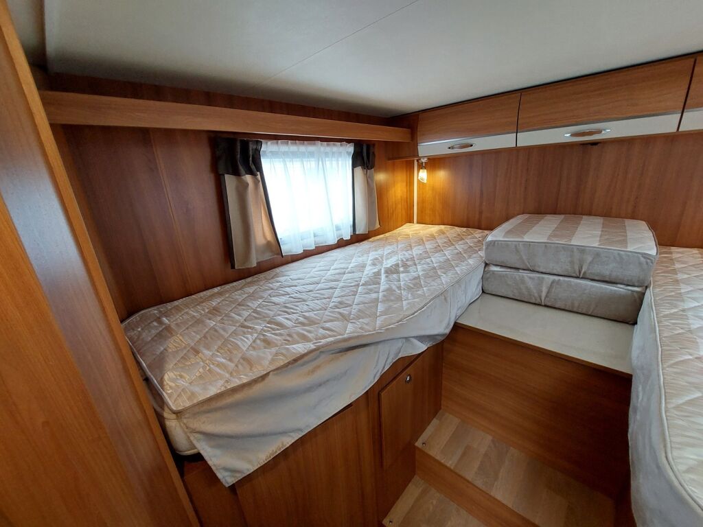 Rapido 666 DF 2012 Valkoinen