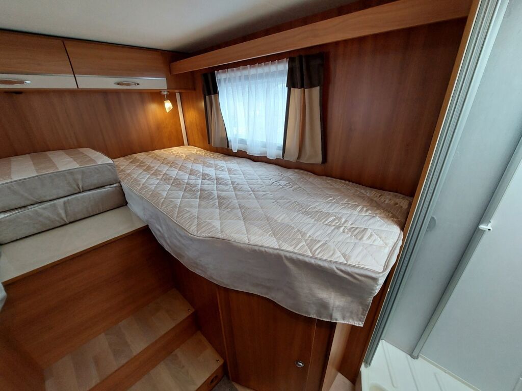 Rapido 666 DF 2012 Valkoinen