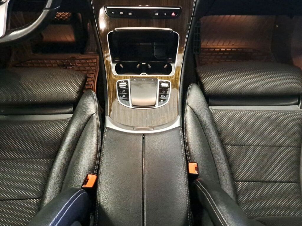 Mercedes-Benz GLC 2021 Valkoinen