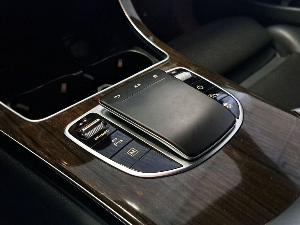 Mercedes-Benz GLC 2021 Valkoinen