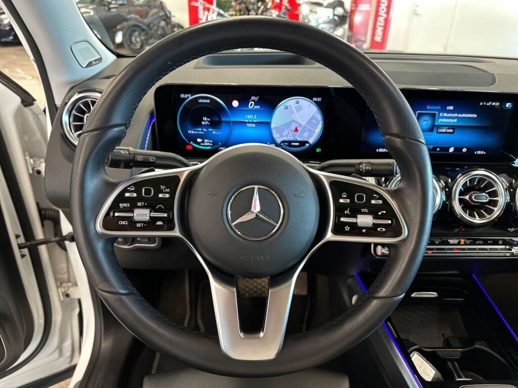 Mercedes-Benz EQB 2022 Valkoinen