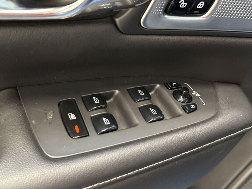 Volvo V90 2022 Harmaa