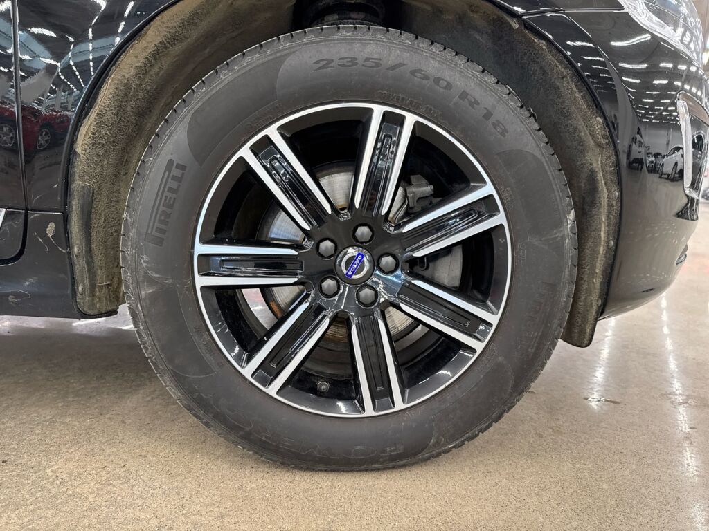 Volvo XC60 2016 Musta