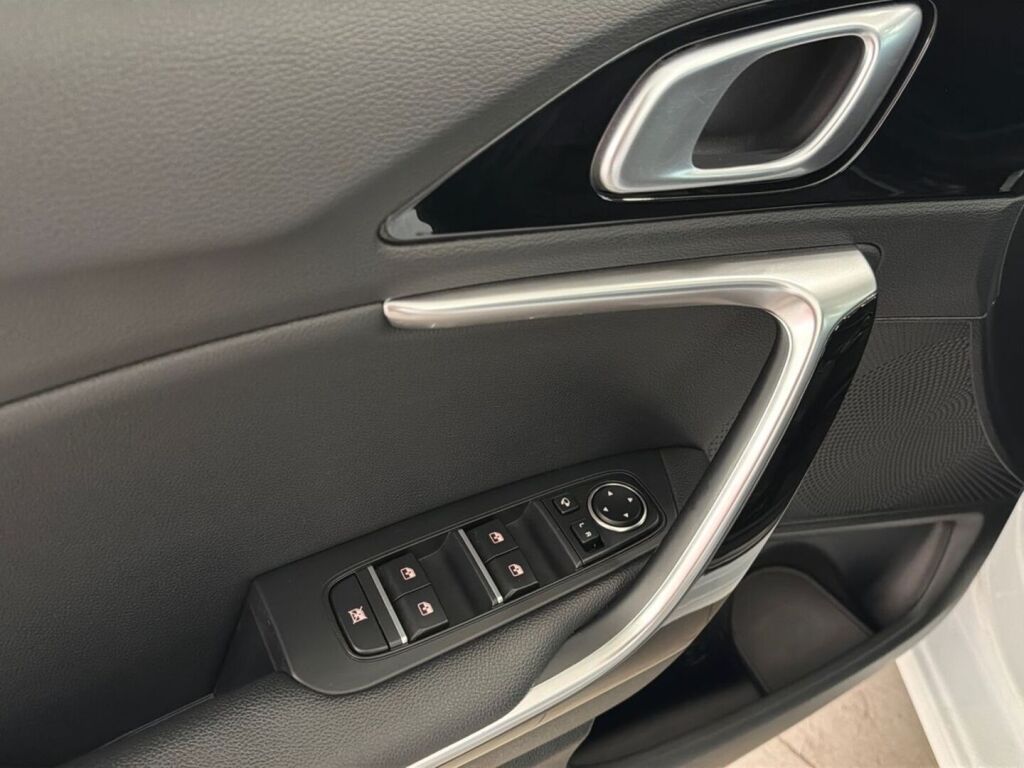 Kia Ceed 2022 Valkoinen