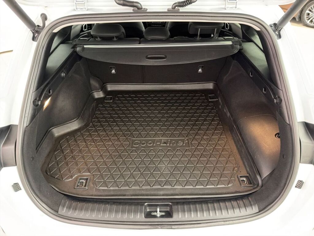 Kia Ceed 2022 Valkoinen