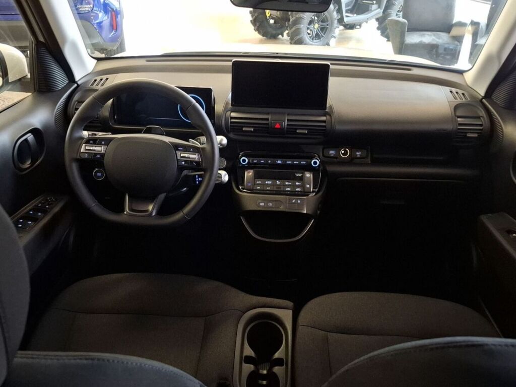 Hyundai INSTER 2025 Valkoinen