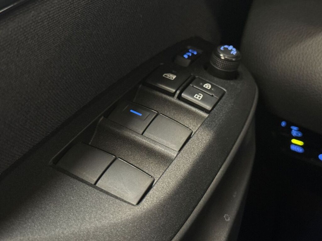 Toyota Yaris 2023 Harmaa