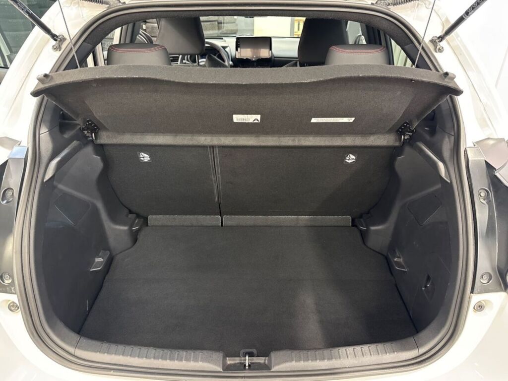Toyota Yaris 2023 Harmaa