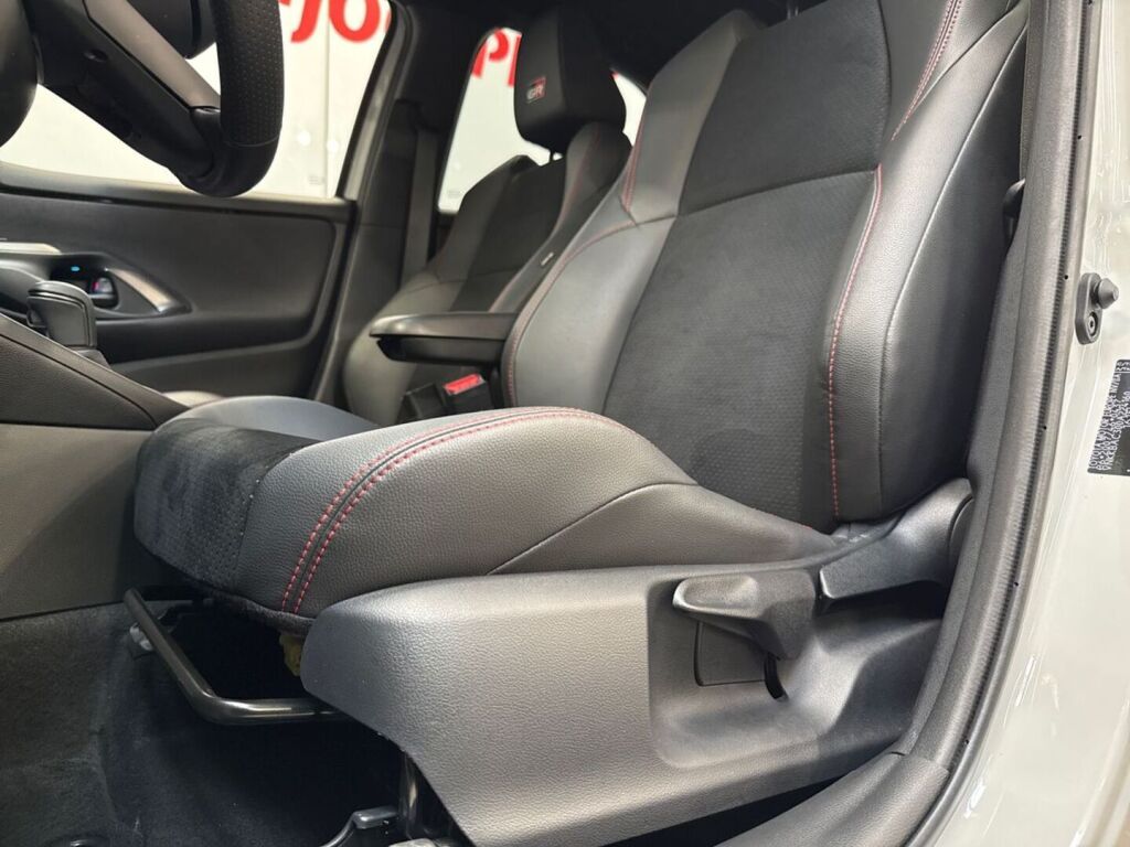Toyota Yaris 2023 Harmaa