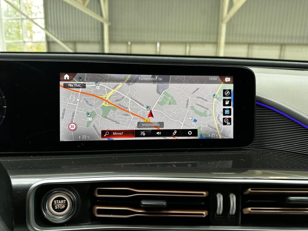 Mercedes-Benz EQC 2021 Musta