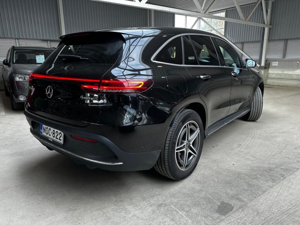 Mercedes-Benz EQC 2021 Musta