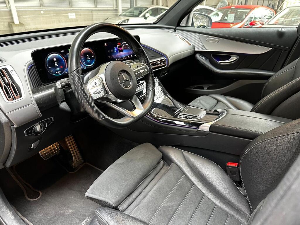 Mercedes-Benz EQC 2021 Musta