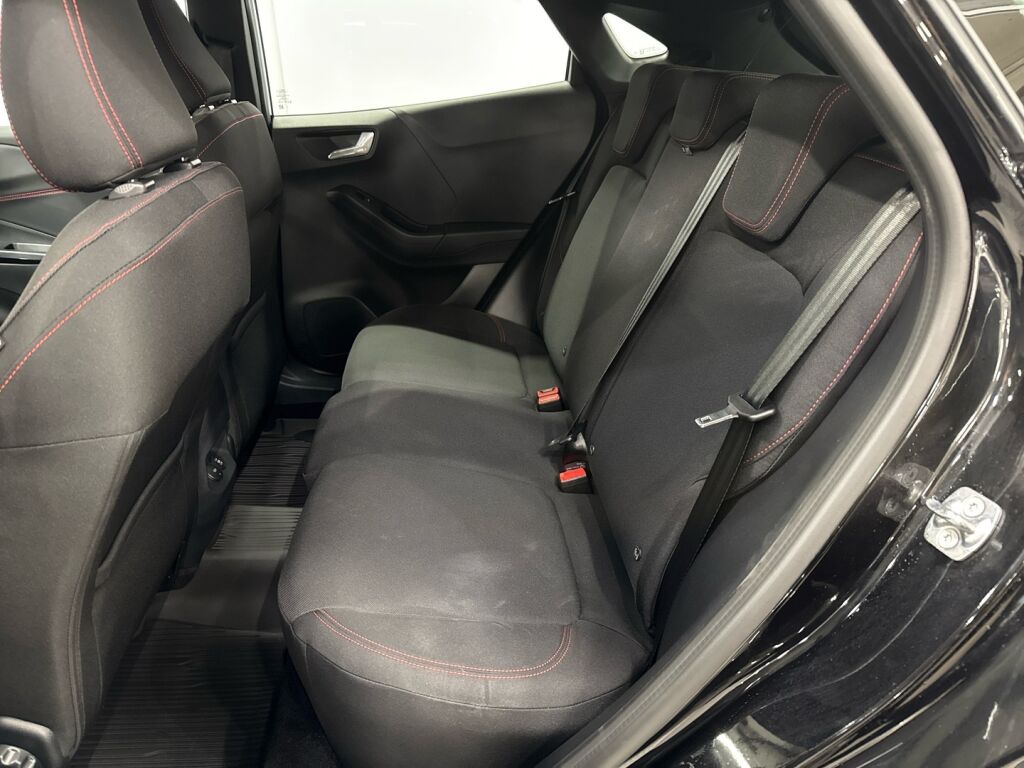 Ford Puma 2025 Musta