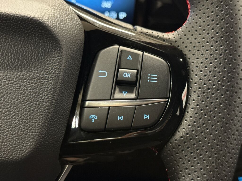 Ford Puma 2025 Musta