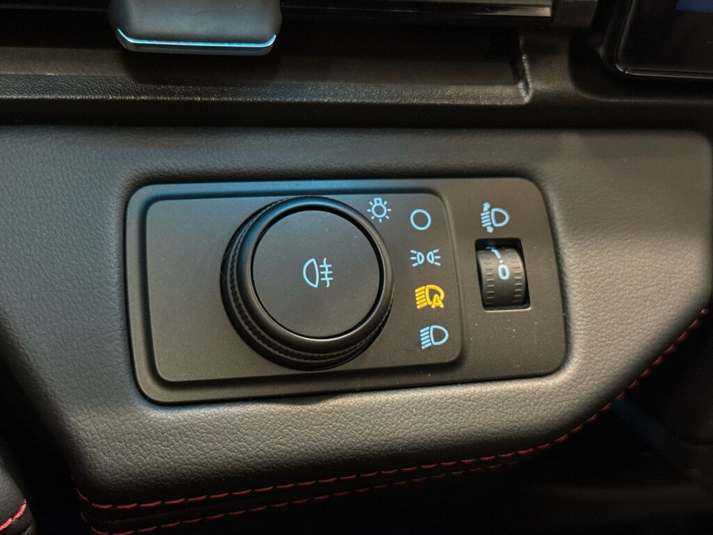 Ford Puma 2025 Musta