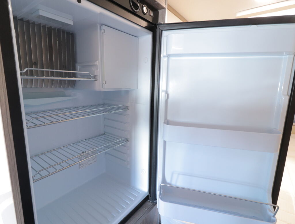 Challenger VANS V217 VIP 2022 Harmaa