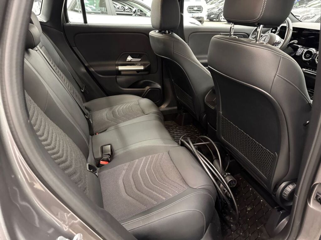 Mercedes-Benz GLA 2025 Harmaa