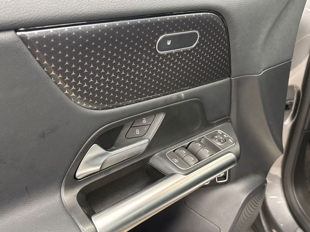Mercedes-Benz GLA 2025 Harmaa