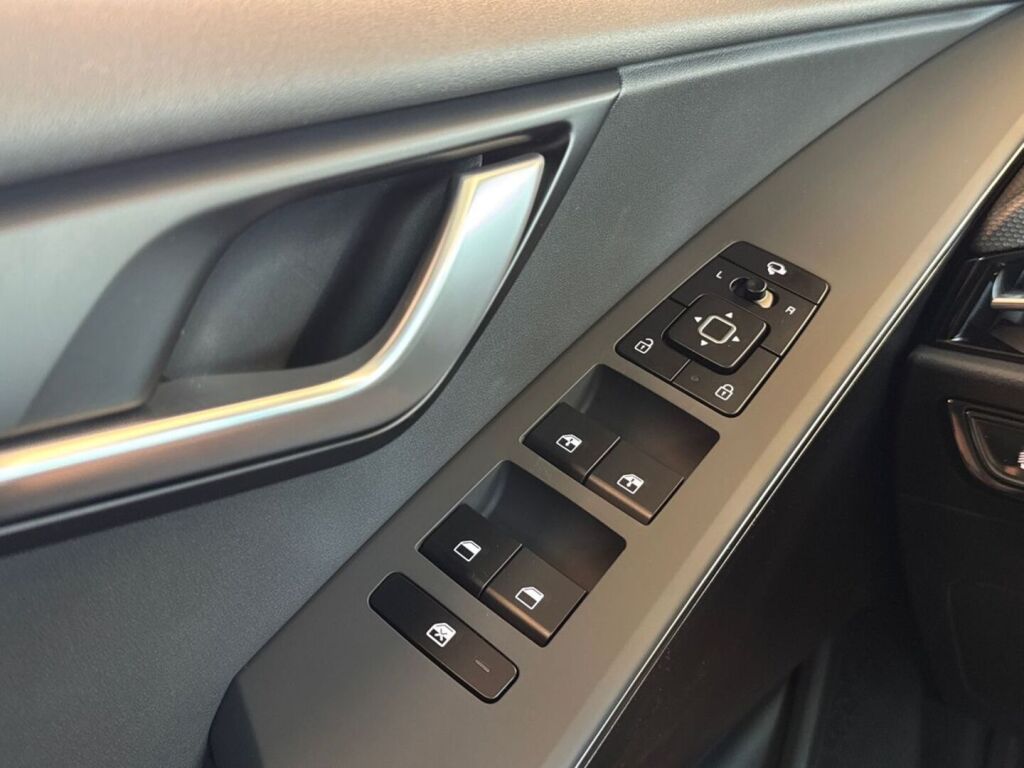 Kia Niro 2025 Valkoinen