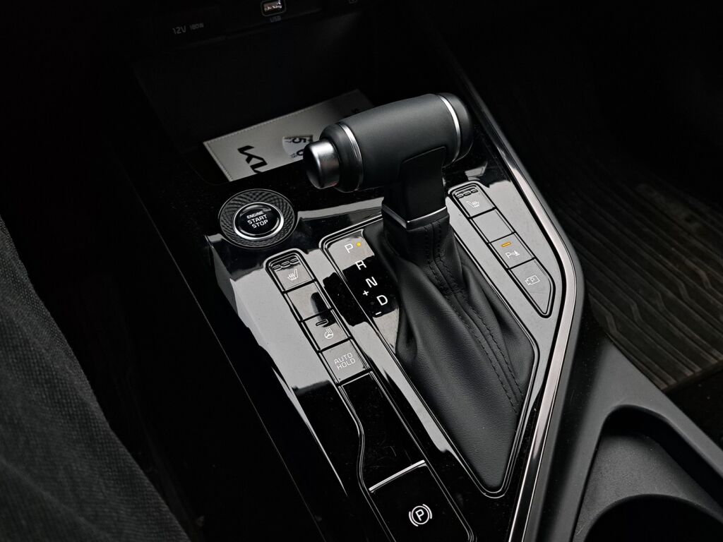 Kia Niro 2025 Valkoinen