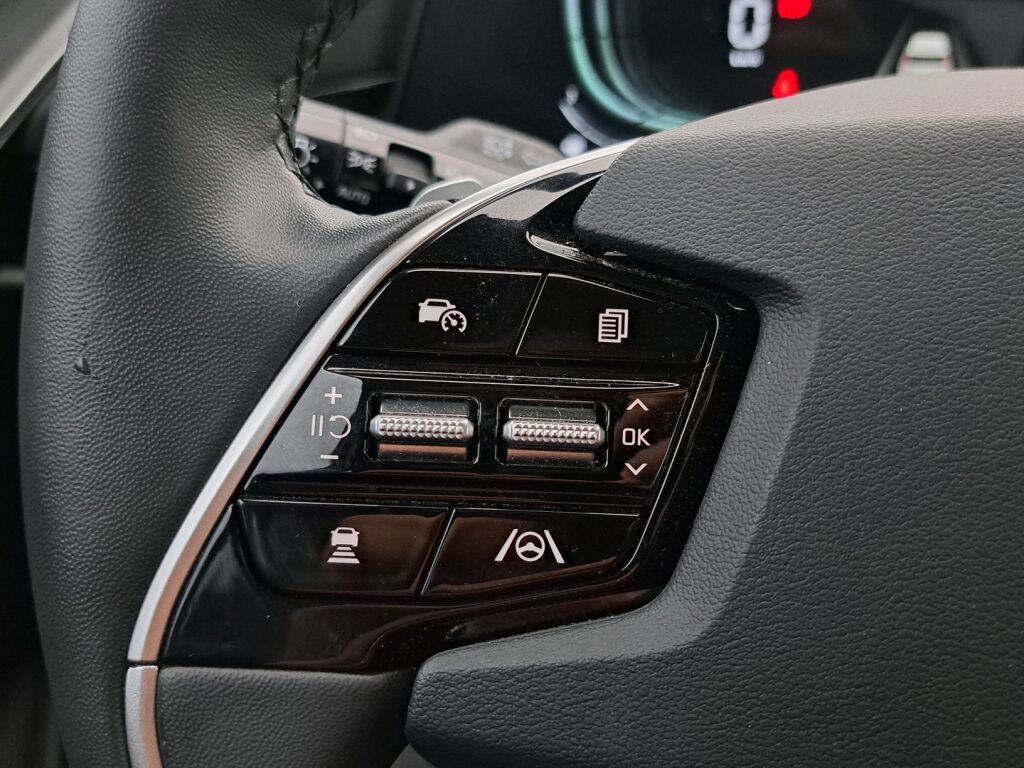 Kia Niro 2025 Valkoinen