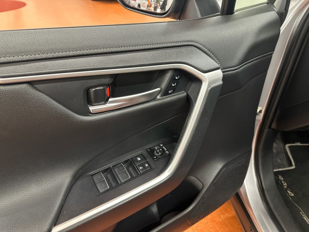 Toyota RAV4 2023 Hopea