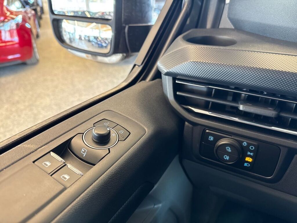 Ford Transit Custom 2026 Magnetic