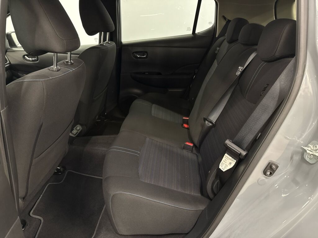 Nissan Leaf 2021 Harmaa