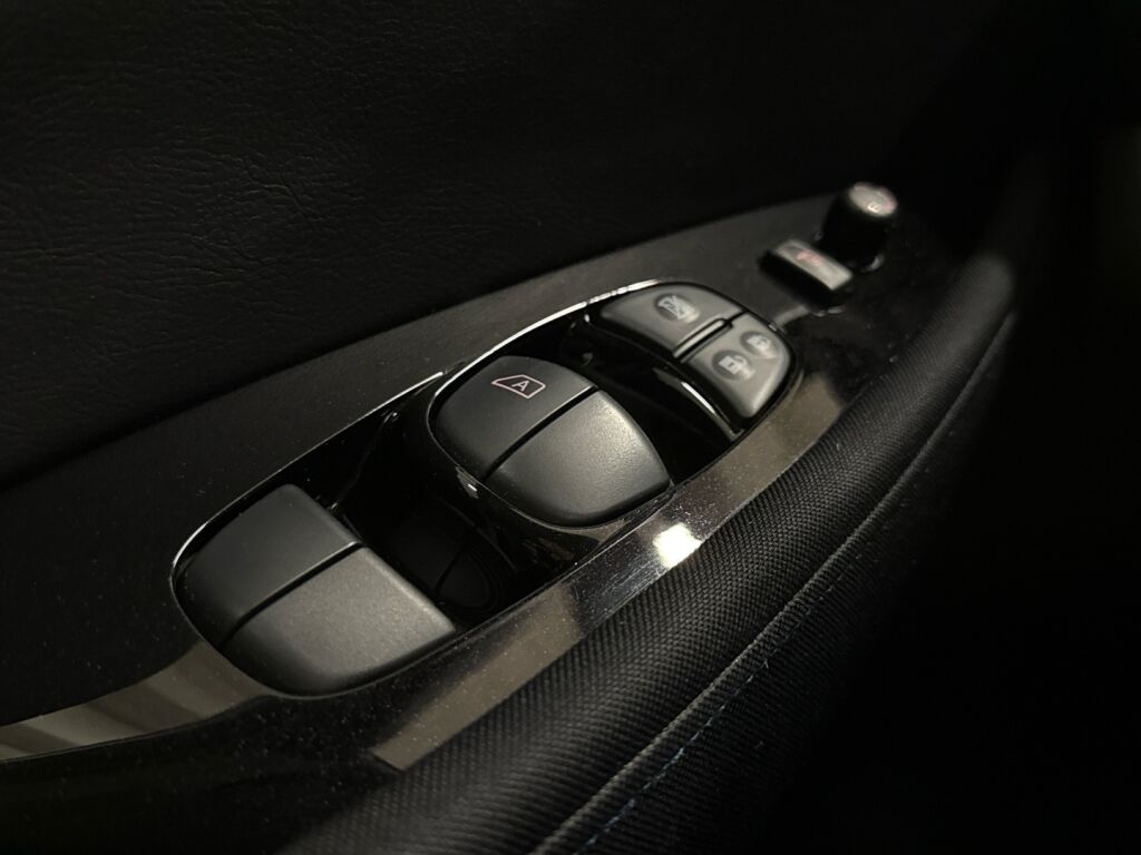 Nissan Leaf 2021 Harmaa