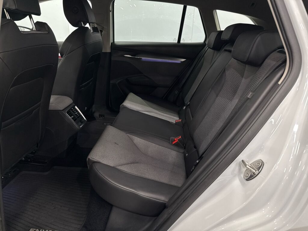 Skoda Enyaq 2022 Moon White metallic