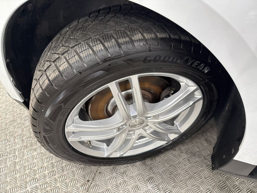 Skoda Enyaq 2022 Moon White metallic