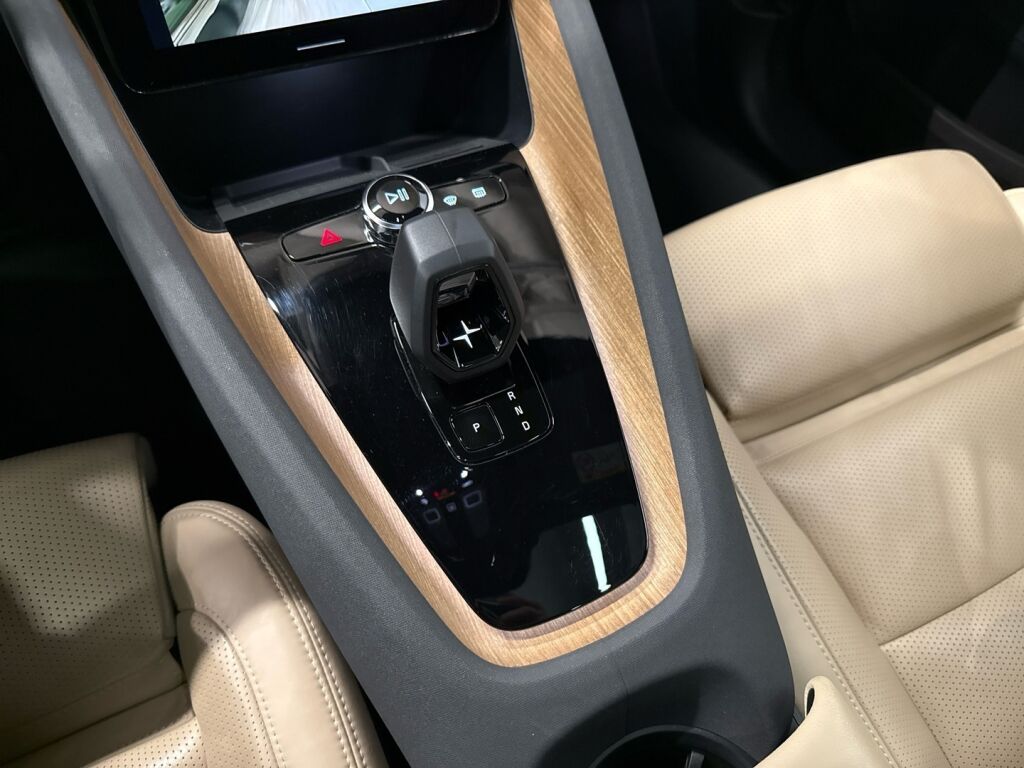 Polestar 2 2023 Snow