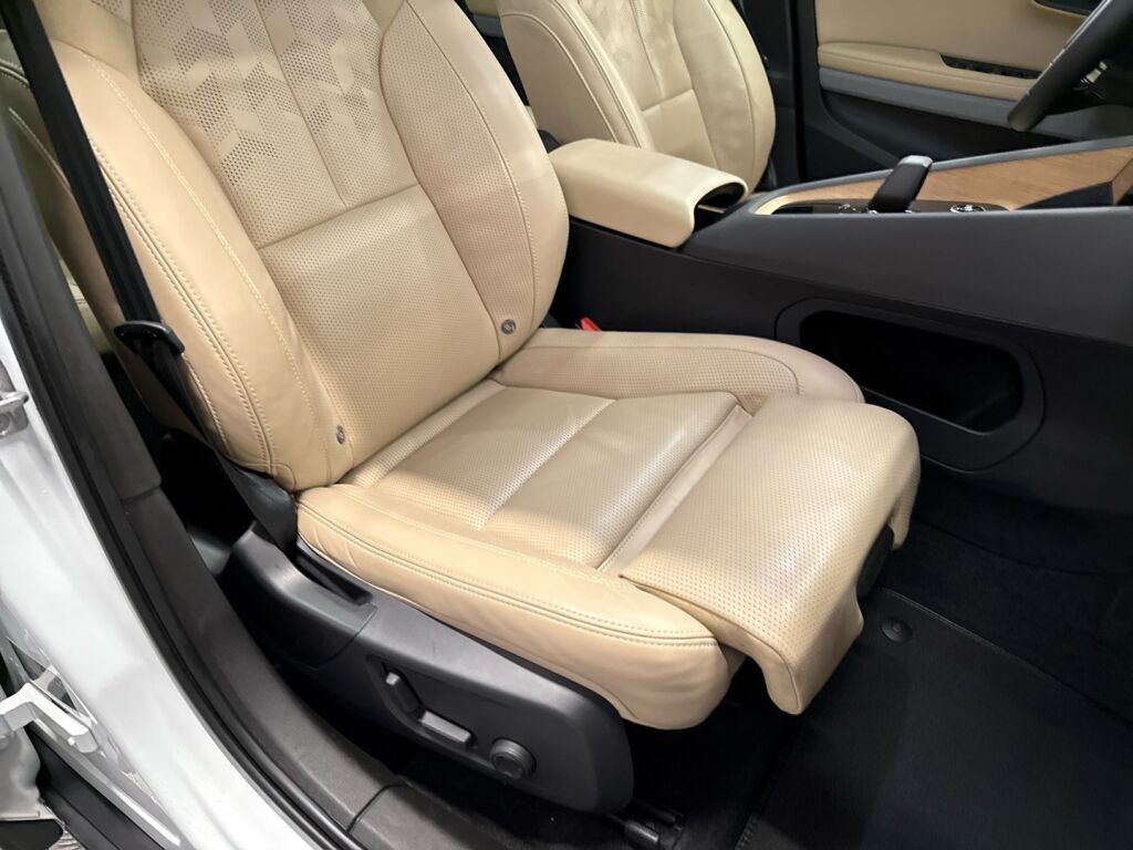 Polestar 2 2023 Snow