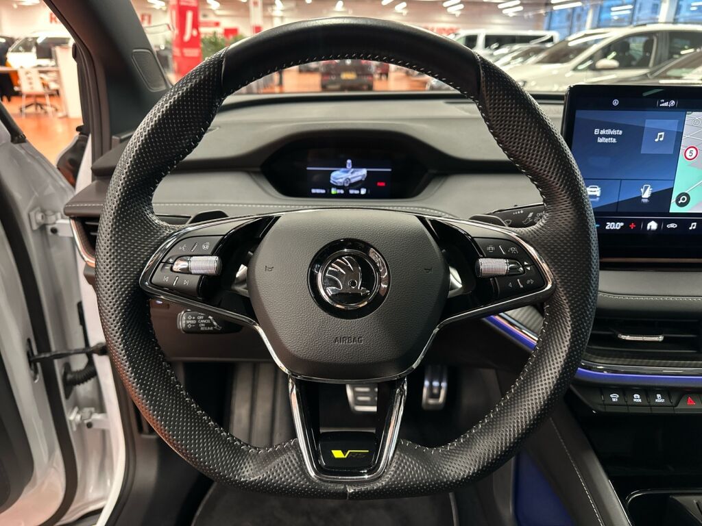 Skoda Enyaq 2023 Valkoinen