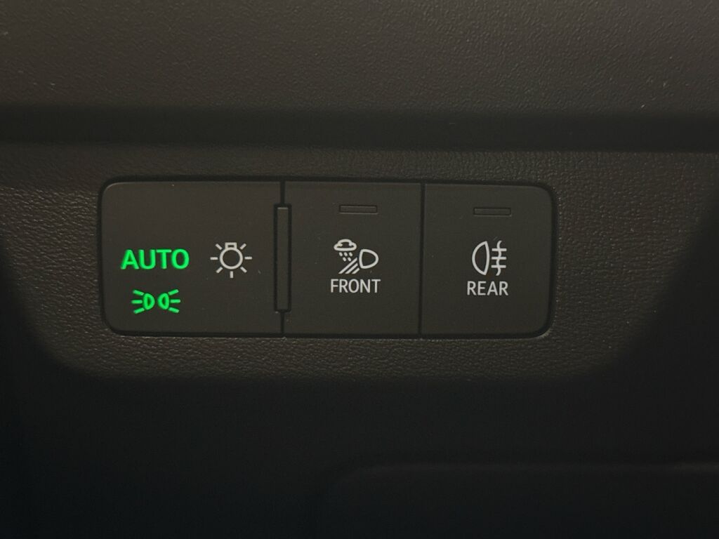 Audi Q4 e-tron 2021 Musta