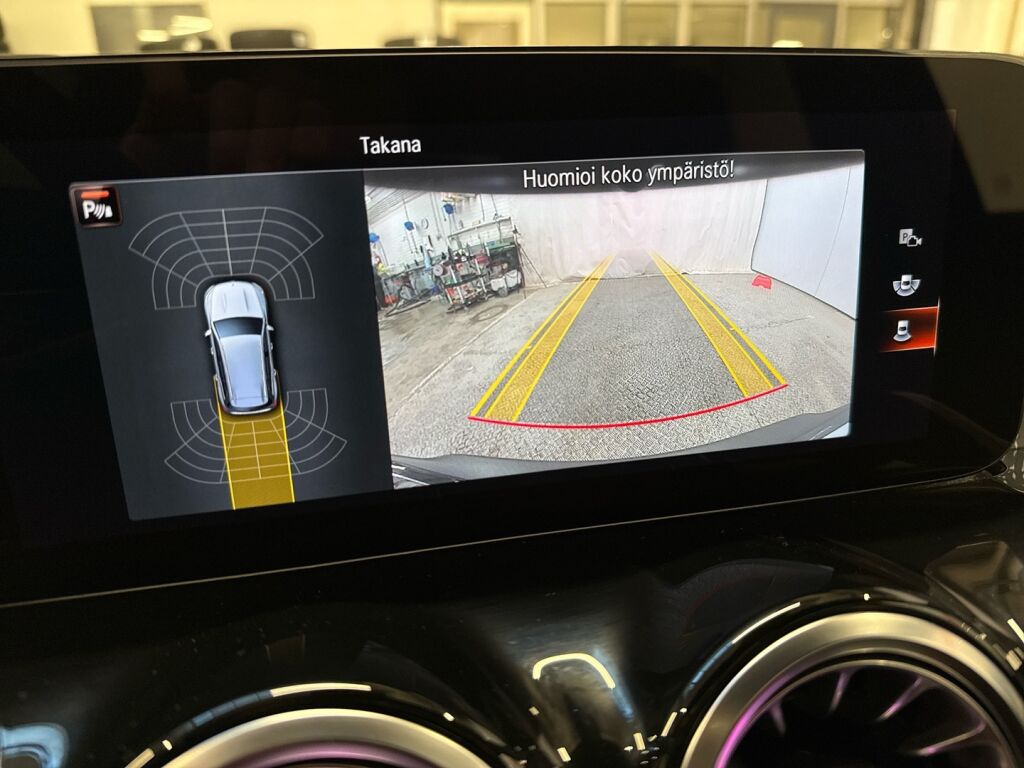 Mercedes-Benz EQB 2023 