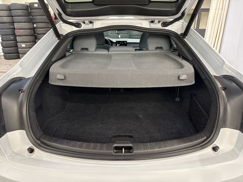 Polestar 2 2022 Harmaa