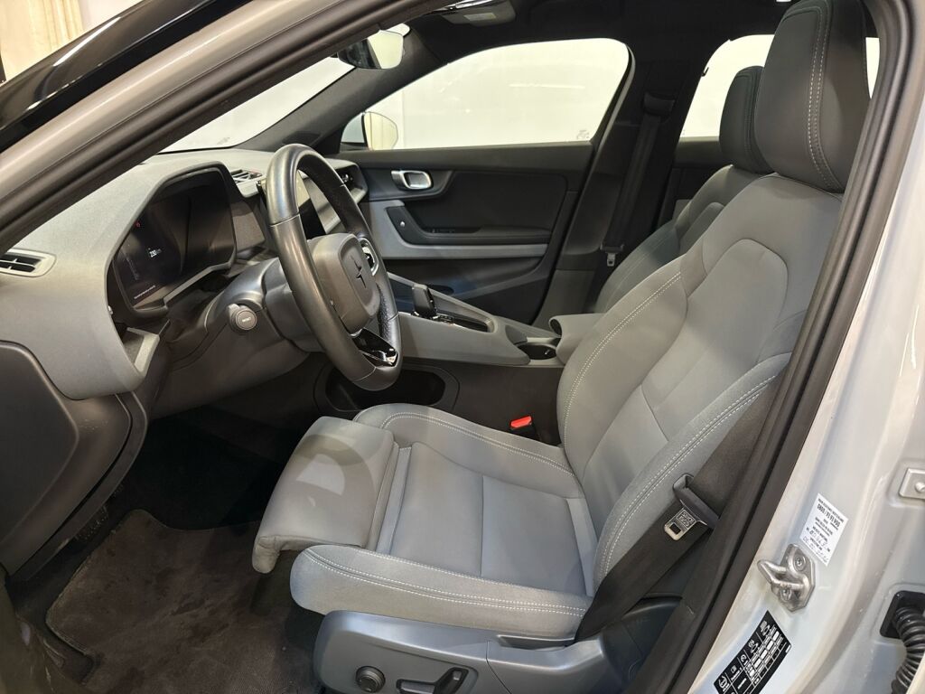 Polestar 2 2022 Harmaa