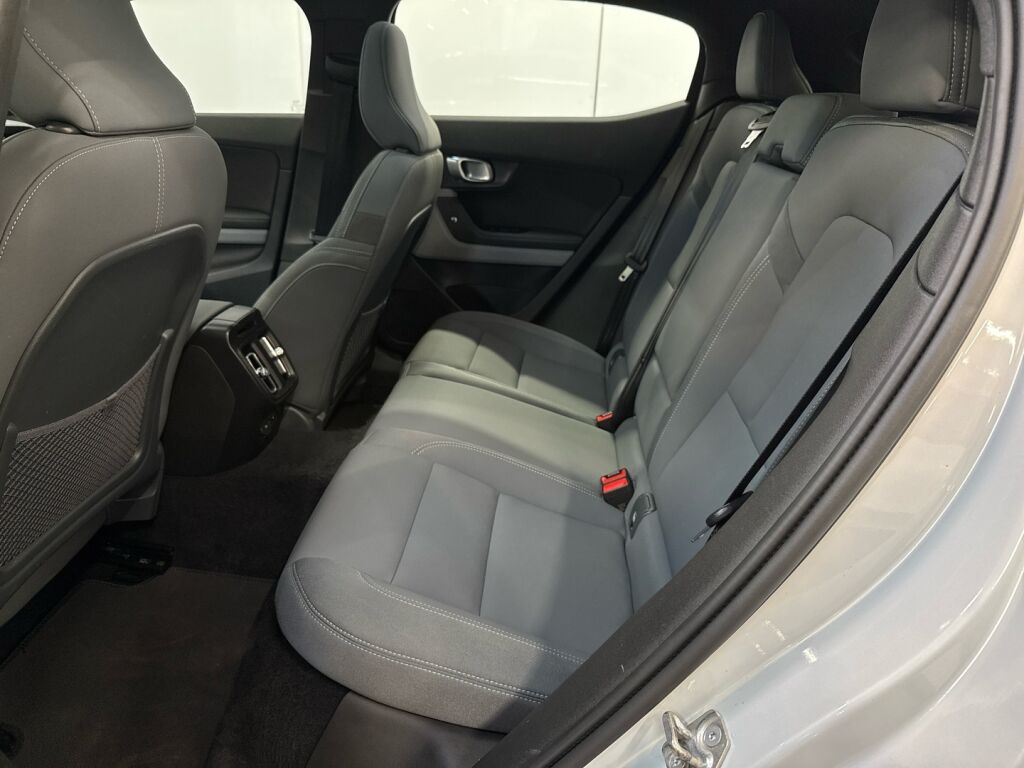 Polestar 2 2022 Harmaa