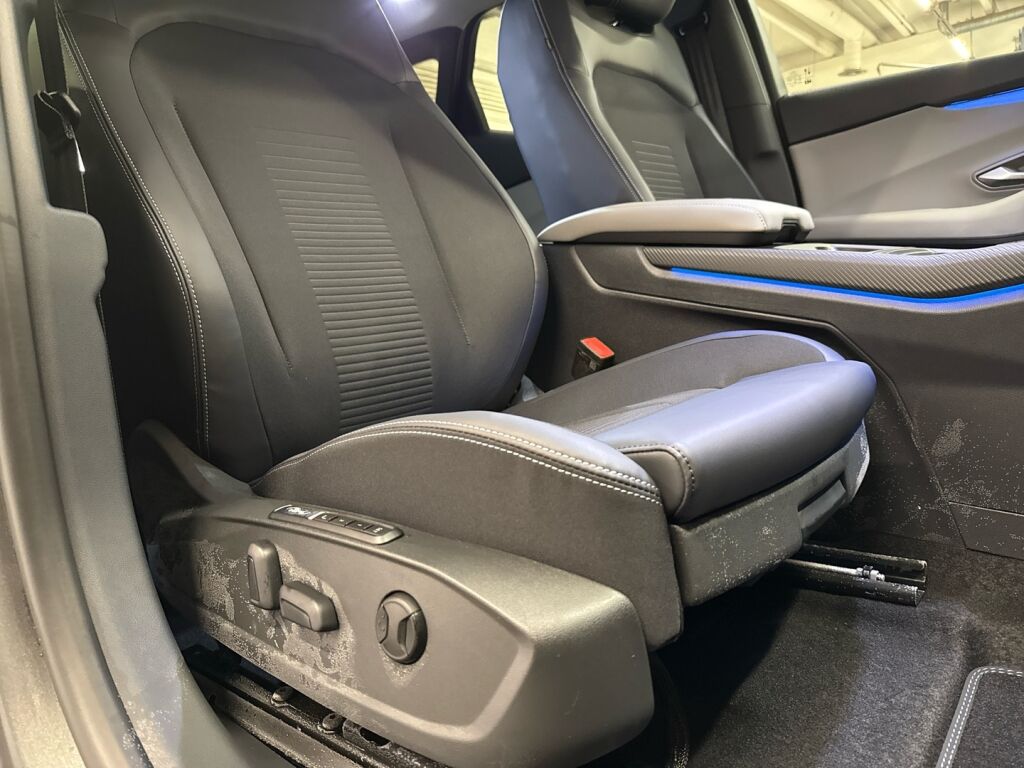 Ford Explorer 2026 Harmaa