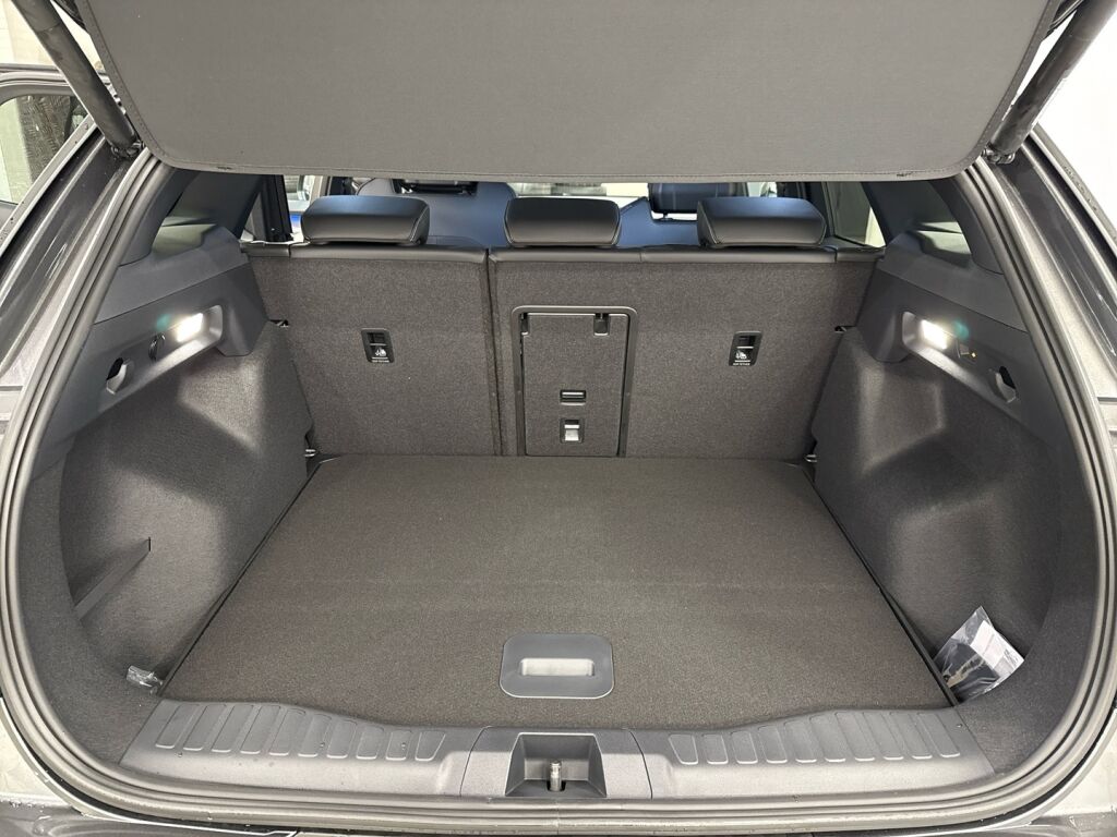 Ford Explorer 2026 Harmaa