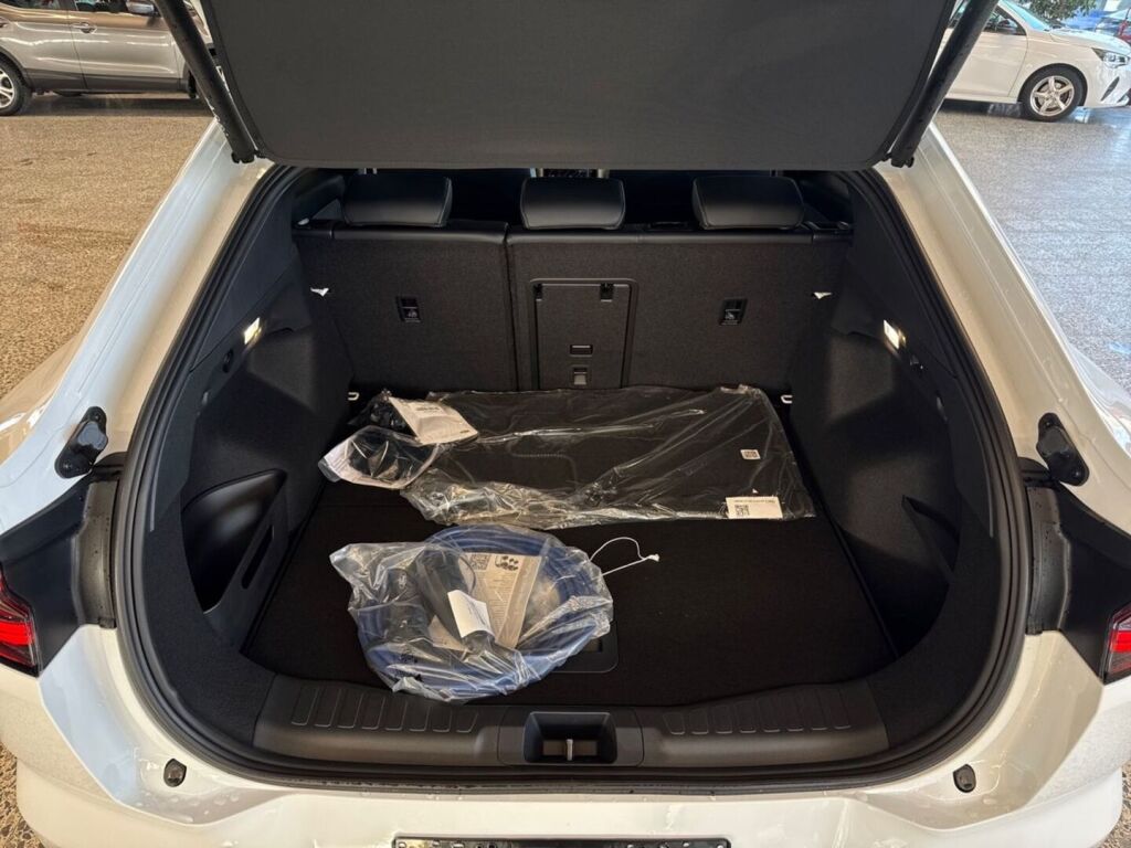 Ford Capri 2026 Frozen White