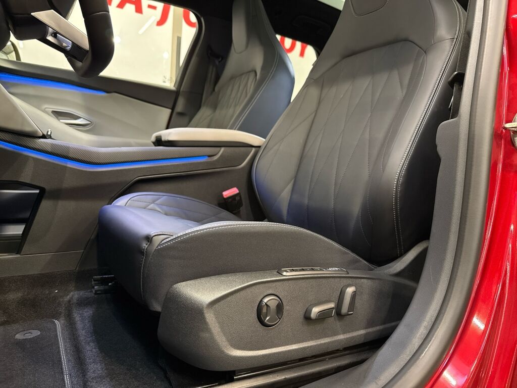 Ford Explorer 2026 Punainen