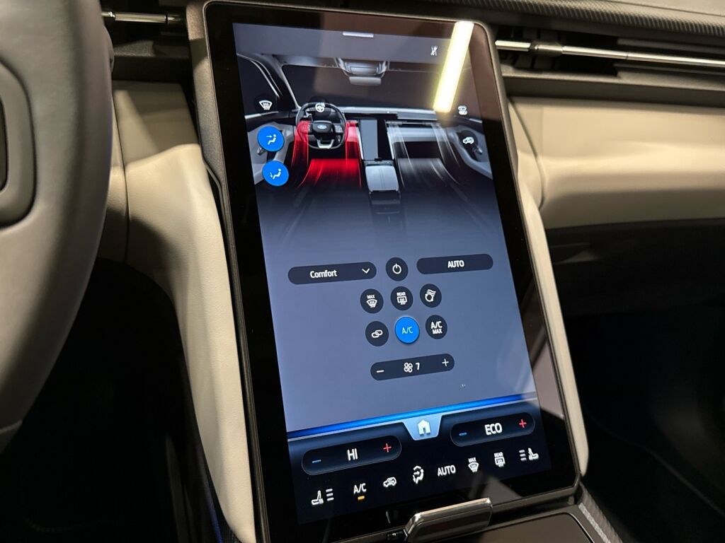 Ford Explorer 2026 Punainen