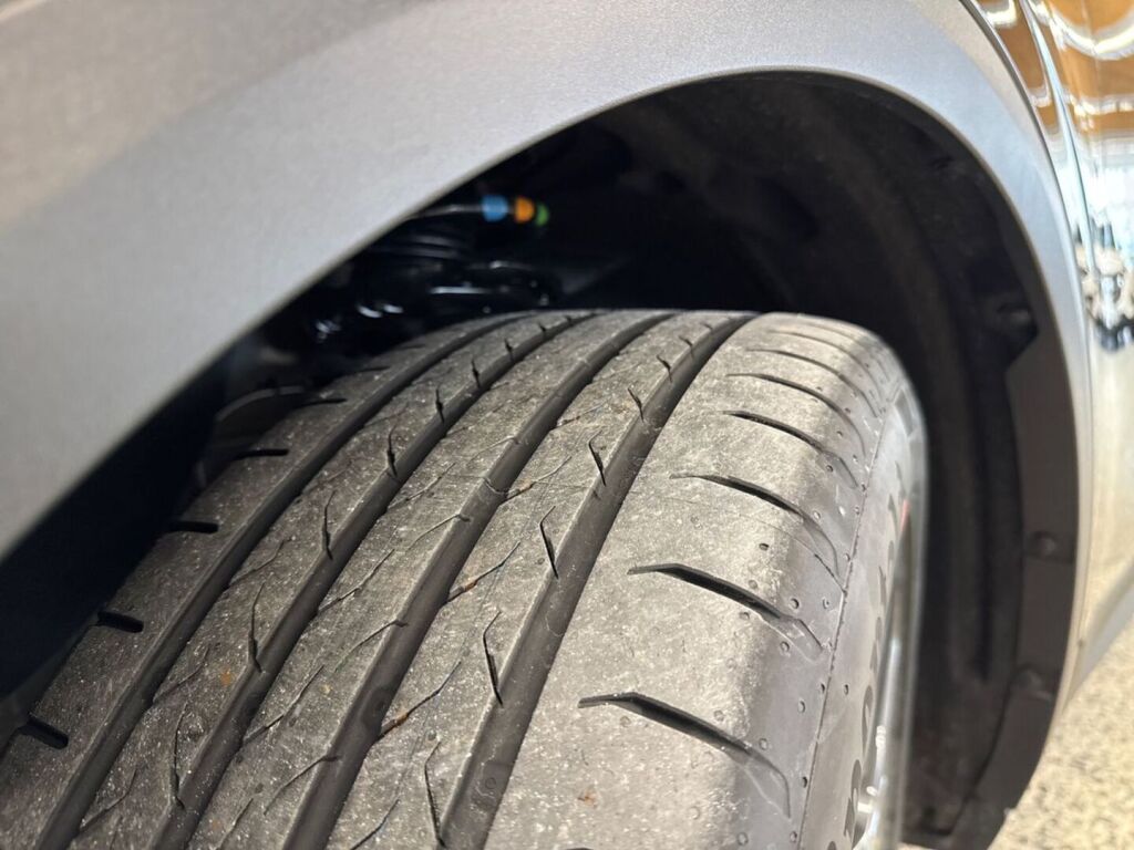 Ford Explorer 2026 Agate Black