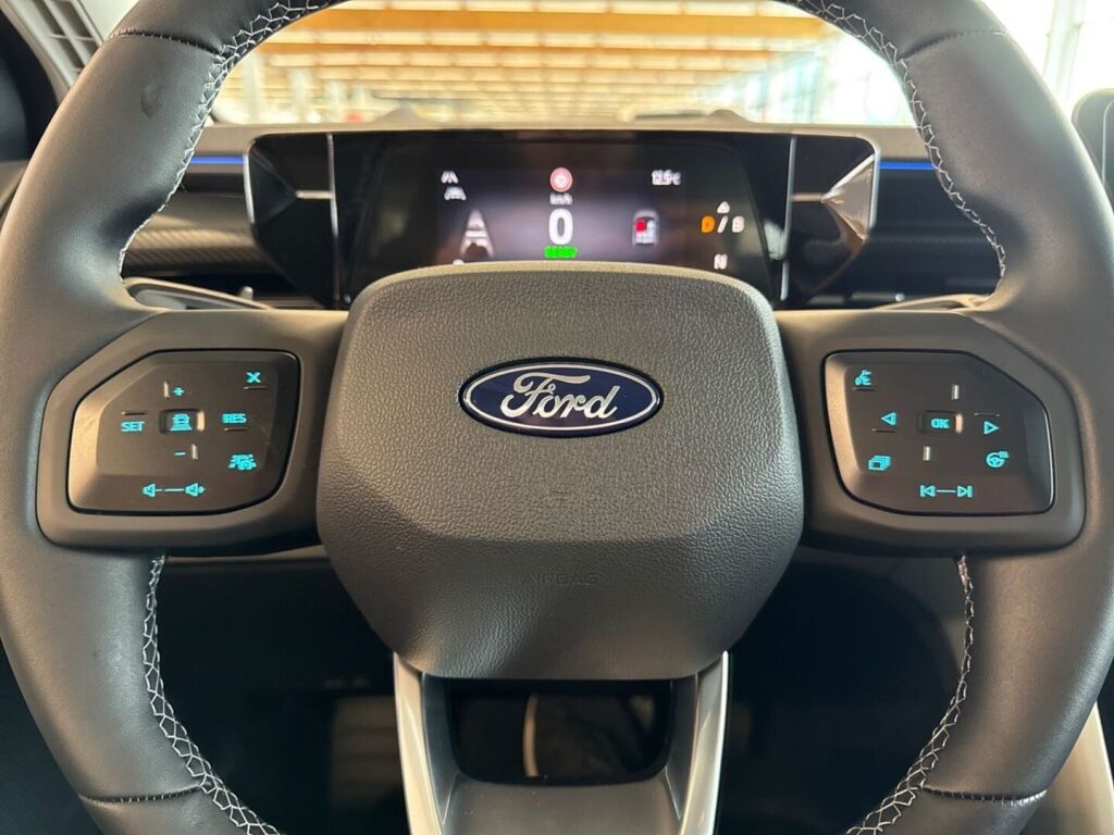 Ford Explorer 2026 Agate Black